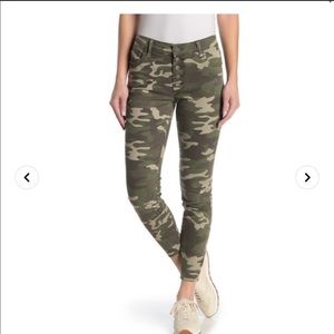 Kut from The Kloth Connie High Rise Ankle Skinny Camo Pant size 8
